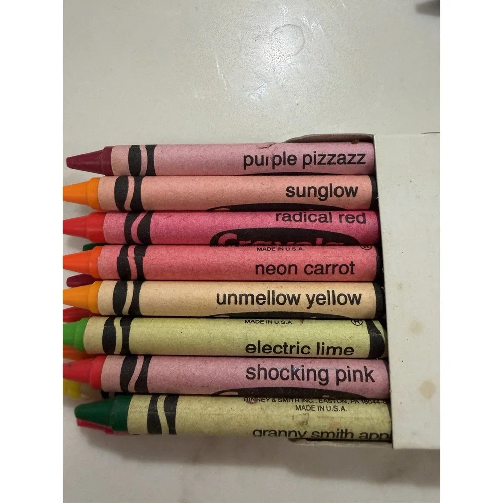 Vintage Crayola 96 99 Retired Crayons Binney Smith Dandelion Indian Red Thistle